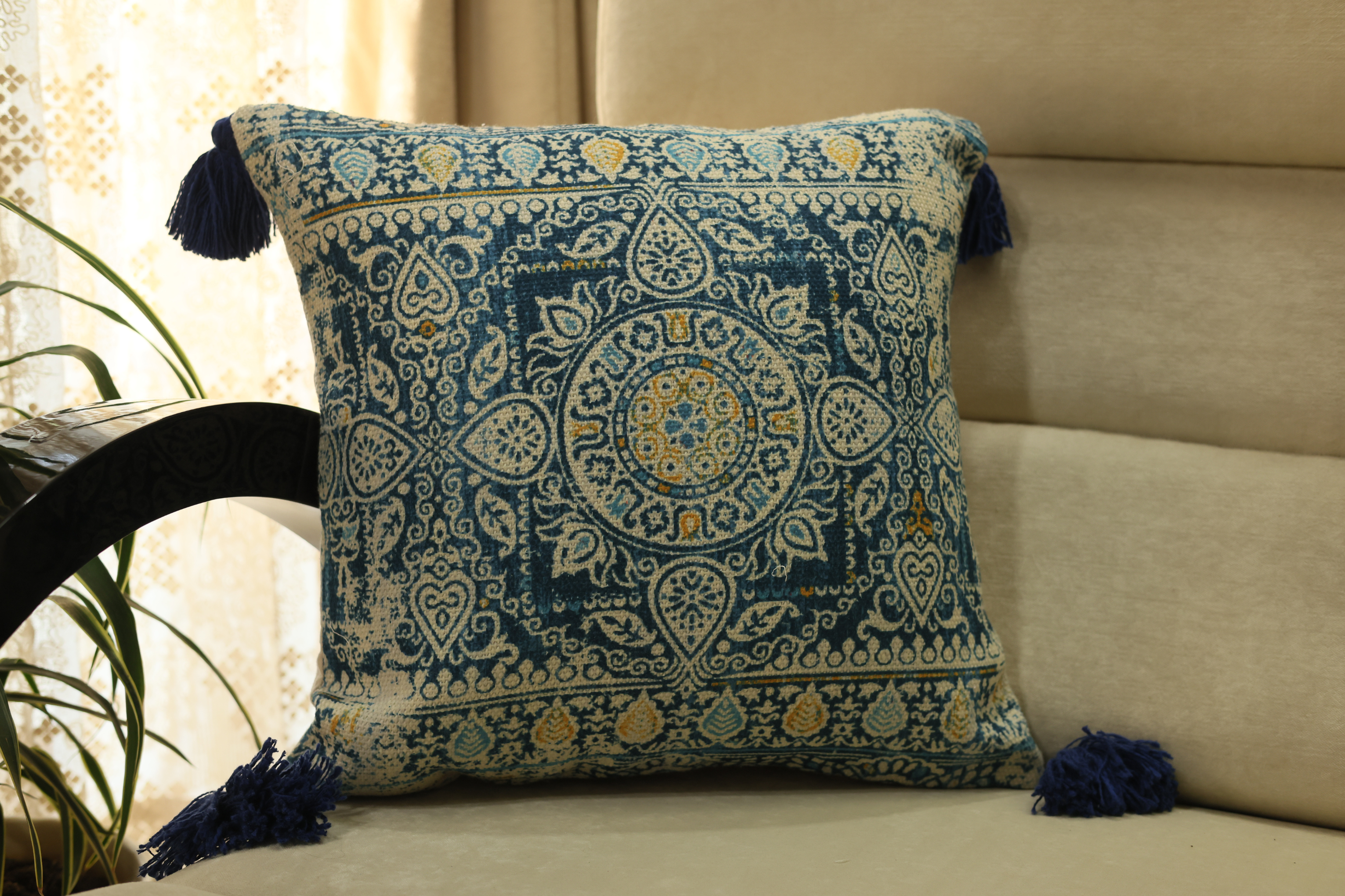 Ethnic-Oriental Cushion Cover