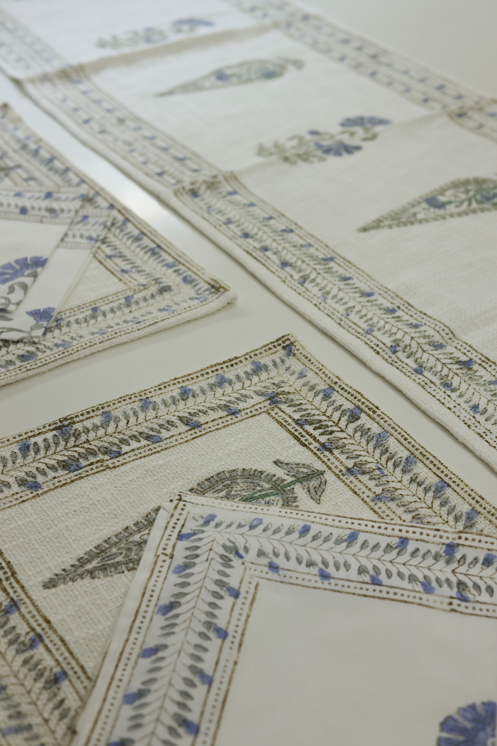 Artisanal Elegance: Jaipuri Hand Block Printed 13-Piece Cotton Table Suite